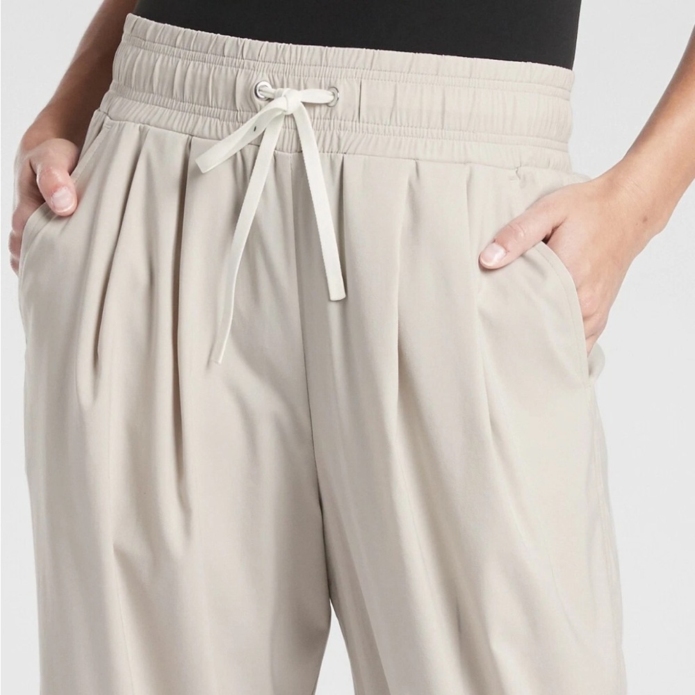 Athleta Cream Drawstring Joggers